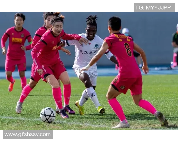 张佳运足球：探索年轻球员的成长之路与未来发展潜力