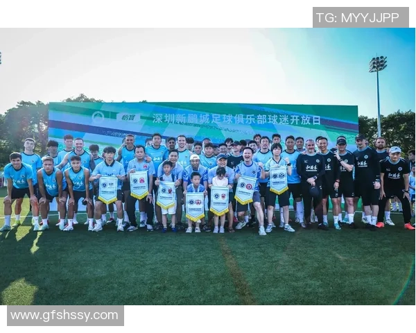 足球明星加盟日本联赛引发热潮球迷期待新赛季精彩表现 足球明星加盟日本联赛引发热潮球迷期待新赛季精彩表现