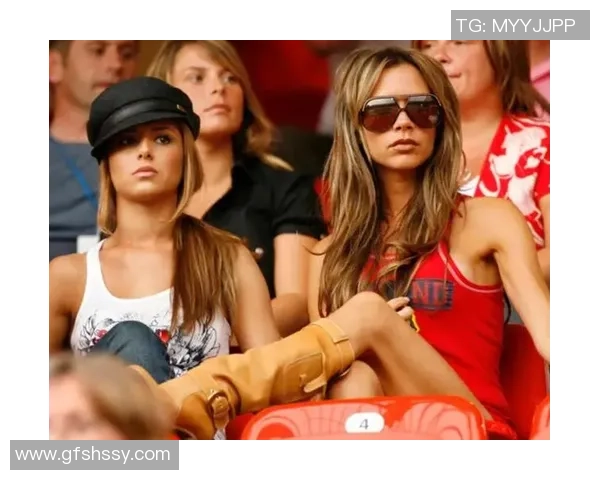 足球明星在赛场外的饮料选择与健康饮食的关系探讨 足球明星在赛场外的饮料选择与健康饮食的关系探讨