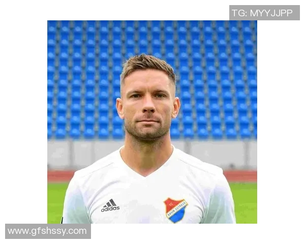 足球明星建模图片大全展示各大球星风采与风格的创意艺术作品合集 足球明星建模图片大全展示各大球星风采与风格的创意艺术作品合集