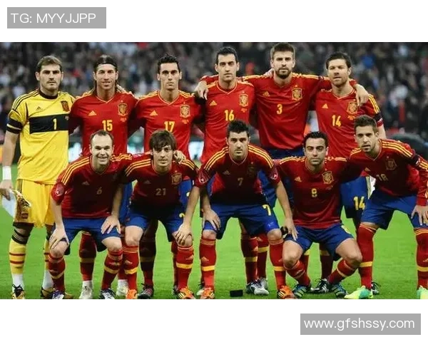 足球明星球员的辉煌荣誉与成就回顾及其对足球历史的影响分析 足球明星球员的辉煌荣誉与成就回顾及其对足球历史的影响分析