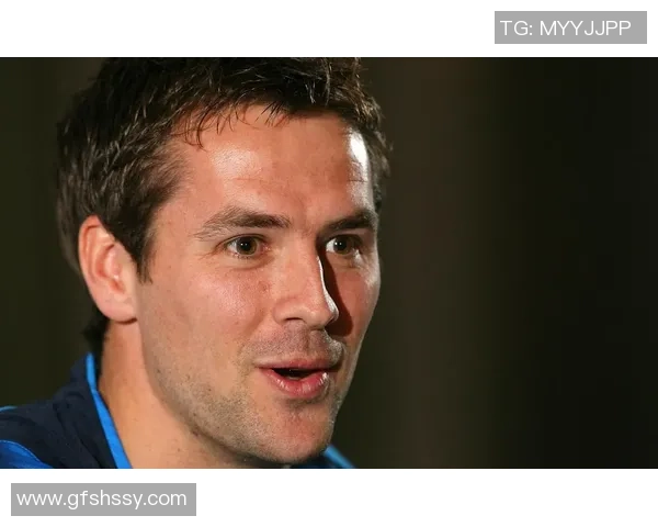 足球明星白发风采大赏展现他们成熟魅力与不凡成就的精彩瞬间 足球明星白发风采大赏展现他们成熟魅力与不凡成就的精彩瞬间