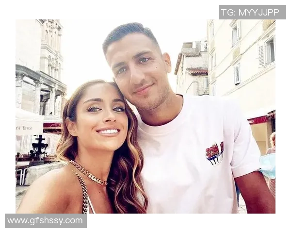 足球明星的伴侣颜值大比拼谁才是最美的足球太太团