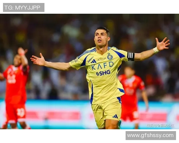 足球明星的拉面情缘与梦想追逐的故事 足球明星的拉面情缘与梦想追逐的故事