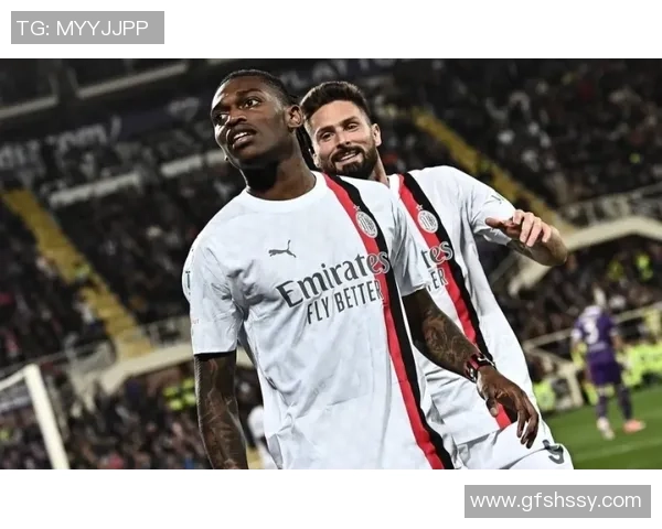 足球明星私下生活揭秘便装时尚与场外趣事全记录